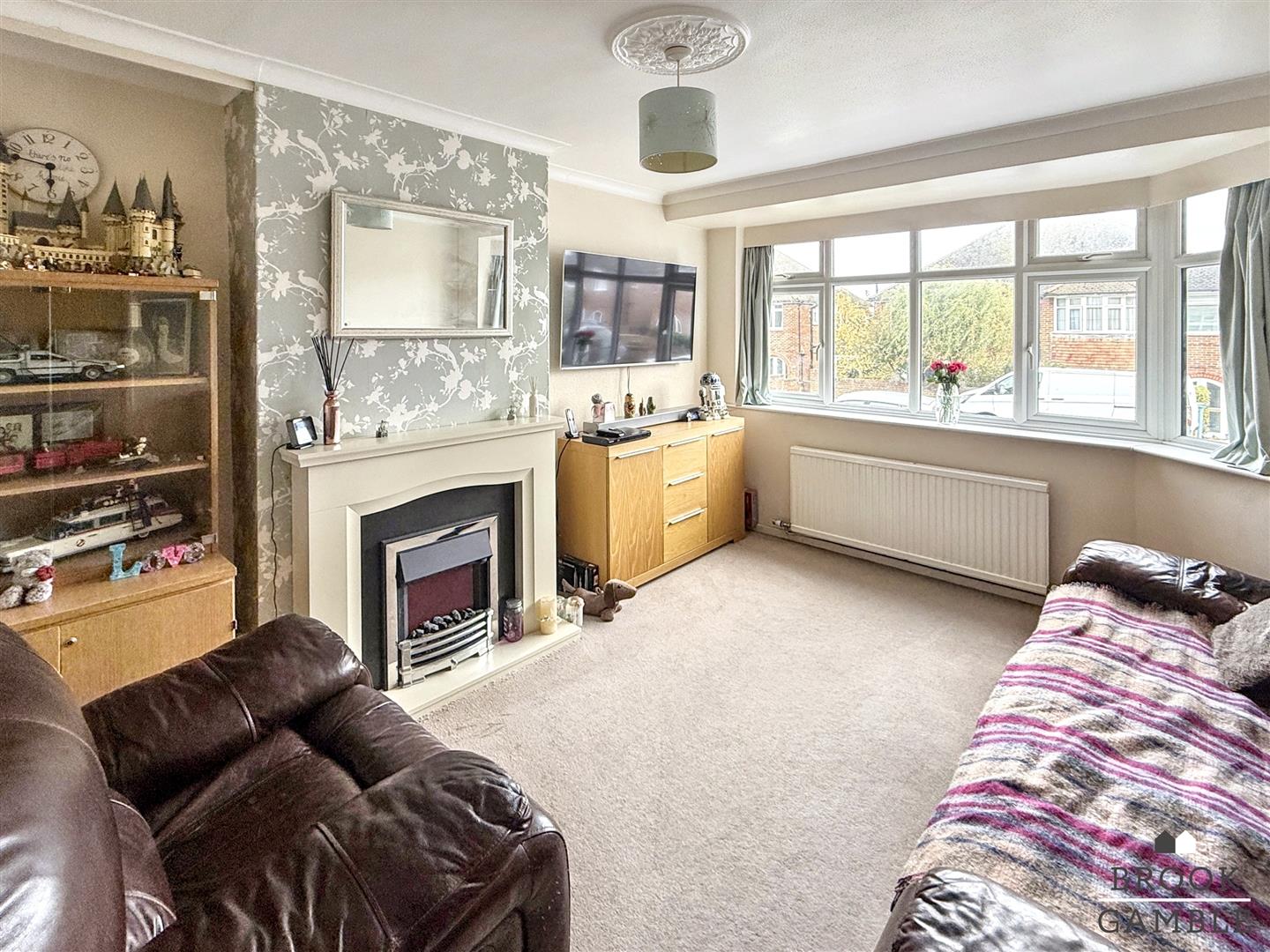 3 Bedroom House - Semi-Detached. Manvers Road in Eastbourne,  2
